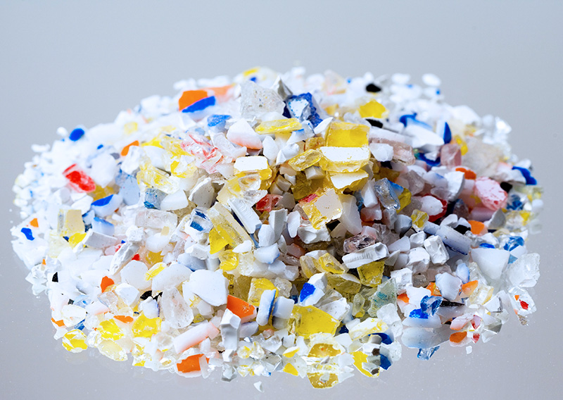 PMMA XT granulate colorful